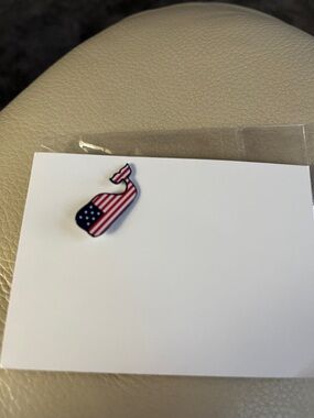 American Flag Whale Enamel Pin!  New!  Vineyard Vines.